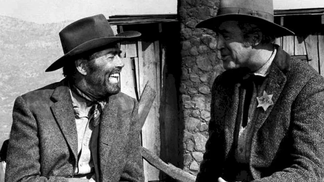 Photo 2 du film : Les cinq hors la loi