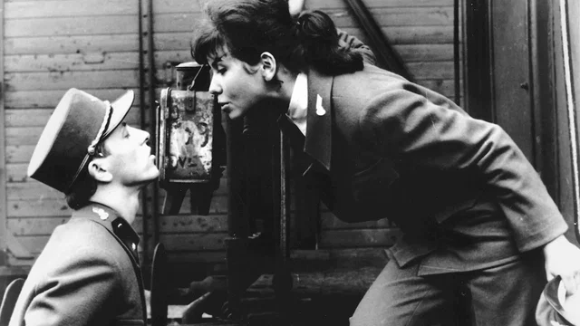 Photo 2 du film : Trains etroitement surveilles