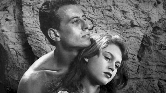 Photo 4 du film : Manina, la fille sans voile