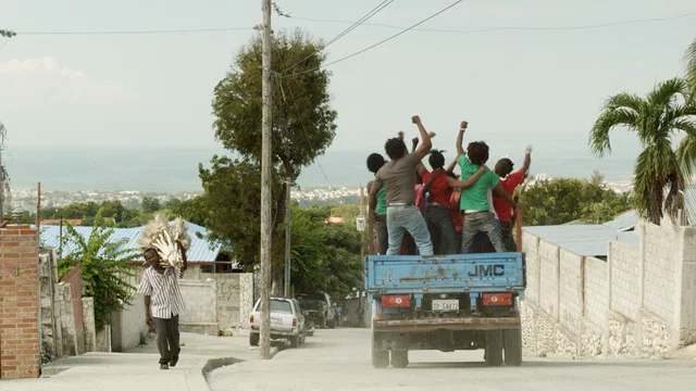 Affiche du film : Port-au-Prince, dimanche 4 janvier
