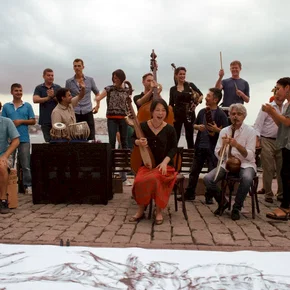 Photo du film : The Music of Strangers