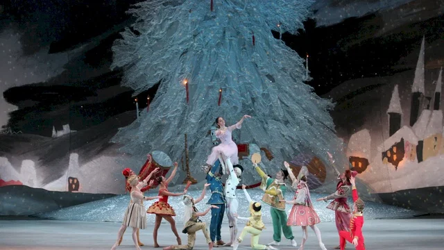 Photo 1 du film : Casse-Noisette (Royal Opera House)