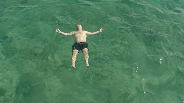 Photo 2 du film : Suntan
