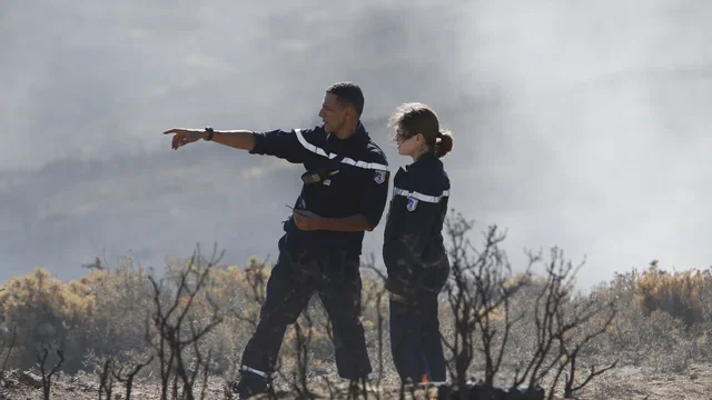 Photo 1 du film : Les hommes du feu
