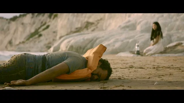 Photo 2 du film : Isola