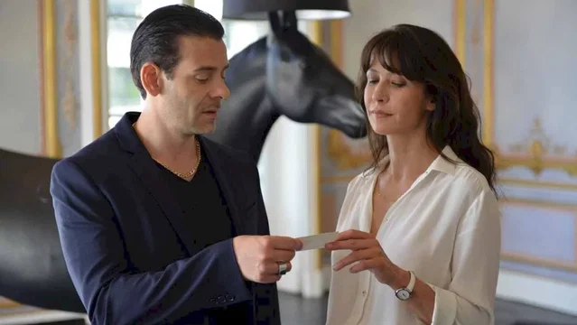 Affiche du film : Madame Mills, une voisine si parfaite