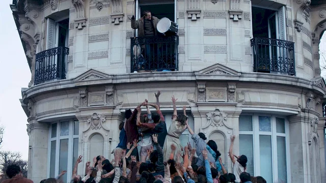 Affiche du film : La nuit a dévoré le monde