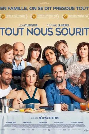 Photo du film : Tout nous sourit
