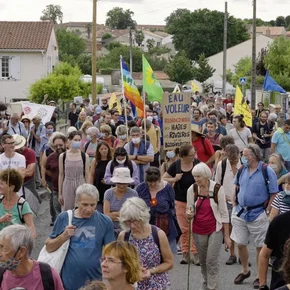 Photo du film : De l'eau jaillit le feu