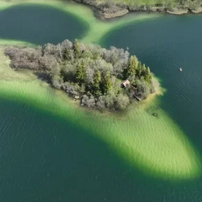 Photo du film : Jura, au pays des lacs et des cascades