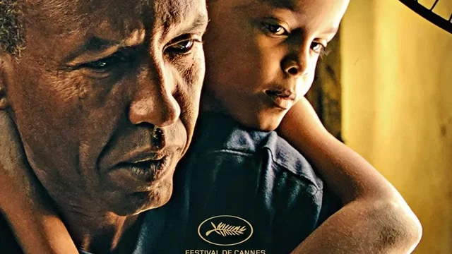 Affiche du film : Le Village aux portes du paradis