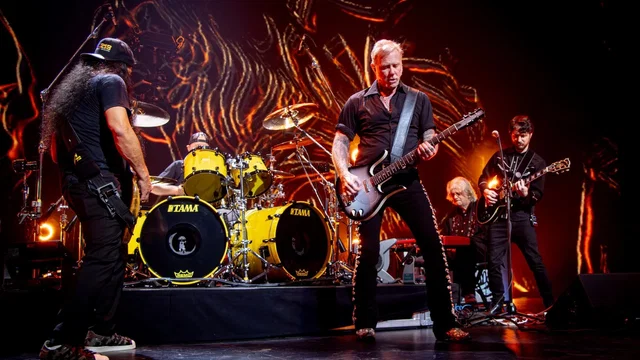 Photo 2 du film : Metallica: Helping Hands Concert & Auction
