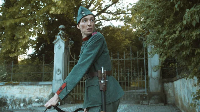 Photo 2 du film : The Traitor