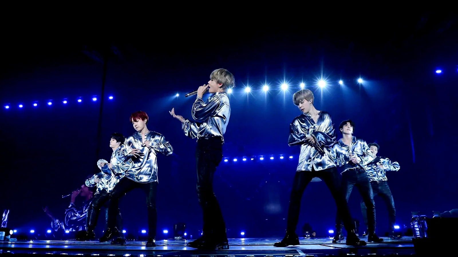 Photo du film : BTS 2017 Live Trilogy EPISODE III THE WINGS TOUR THE FINAL Remastered