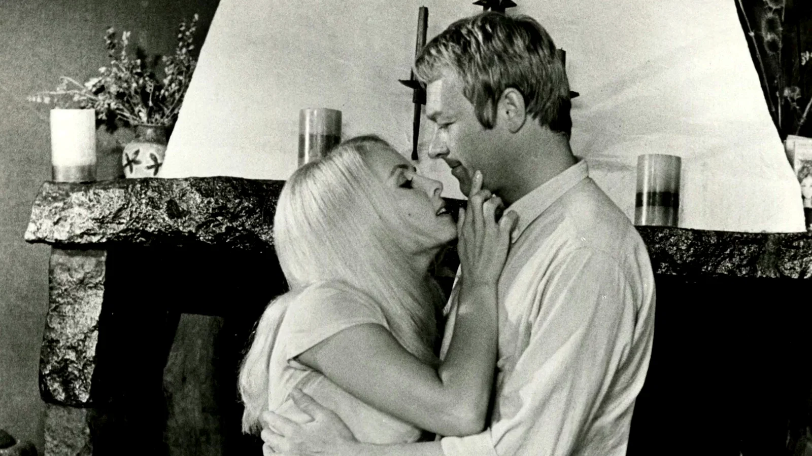 Photo 3 du film : L'Étrangère