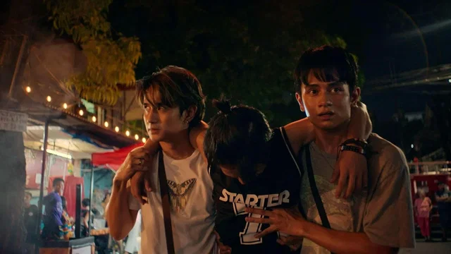 Photo 2 du film : Some Nights I Feel Like Walking