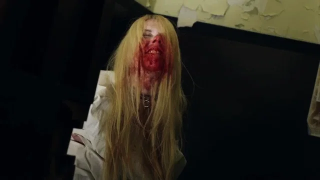 Photo 2 du film : Vampire Virus