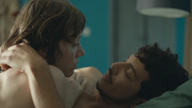 Affiche du film : Derrière les palmiers
