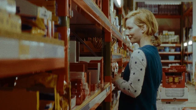 Photo 4 du film : Une valse dans les allées