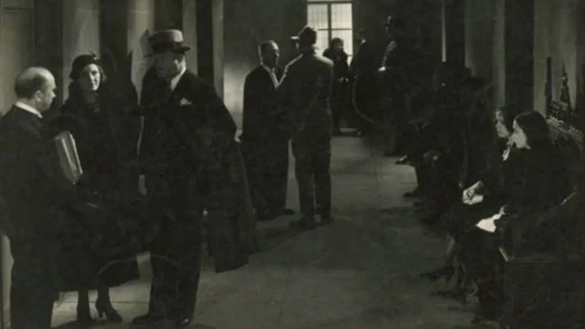 Photo 3 du film : Le crime du chemin rouge