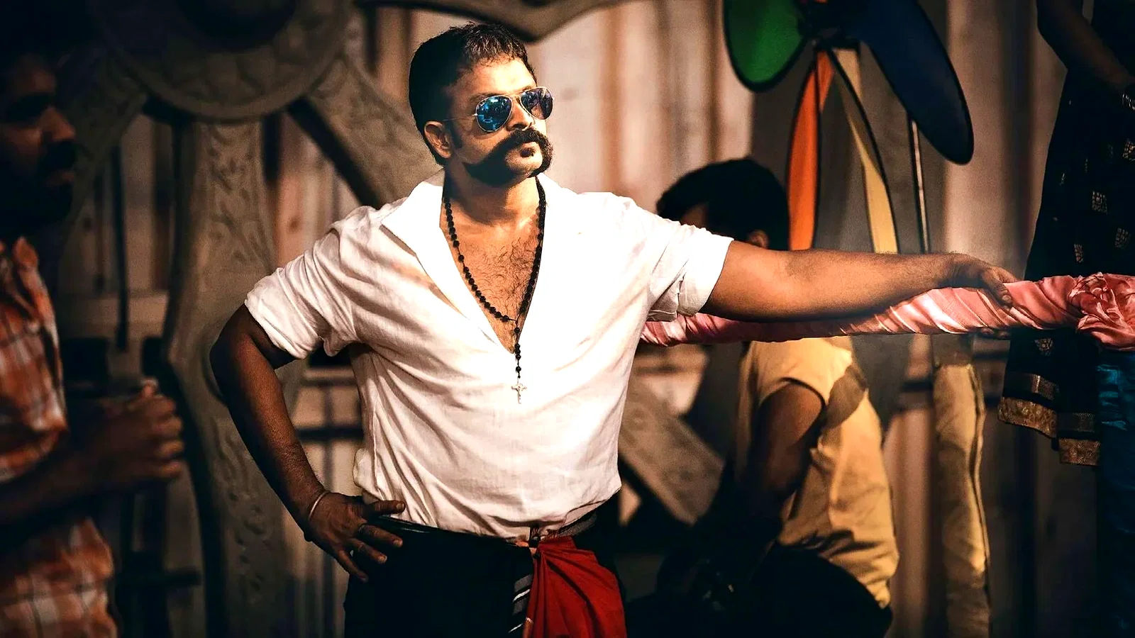 Photo 1 du film : Aadu 2