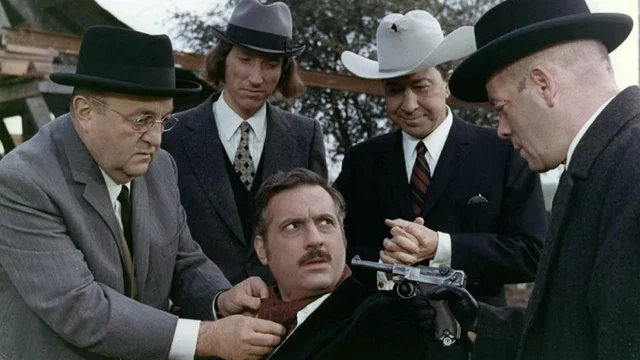 Photo 7 du film : Le Cri du cormoran le soir au-dessus des jonques