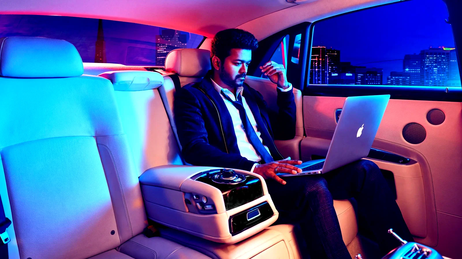 Photo 2 du film : Sarkar