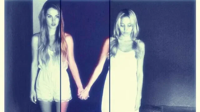 Photo 3 du film : Devils in Disguise