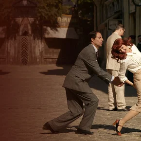 Photo du film : Closer To The Moon
