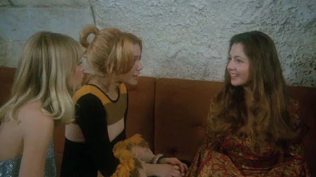 Photo du film : Les petites saintes y touchent