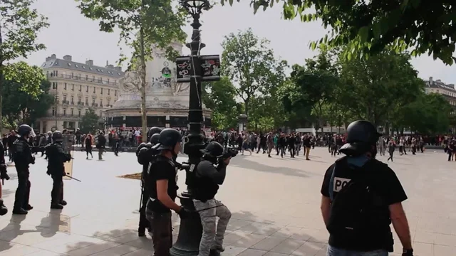 Photo 2 du film : Place de la République, printemps 2016