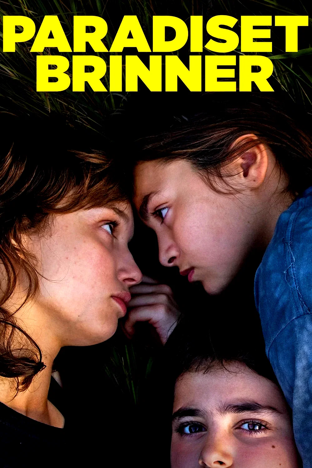 Affiche du film : Paradise is Burning