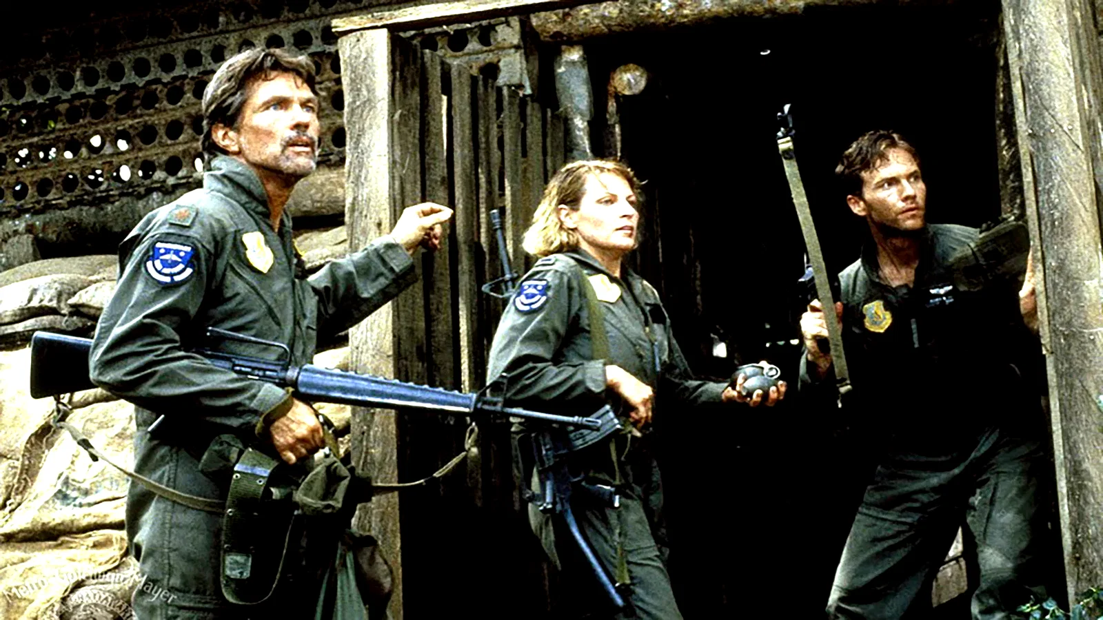 Photo 2 du film : Le camp de l'enfer