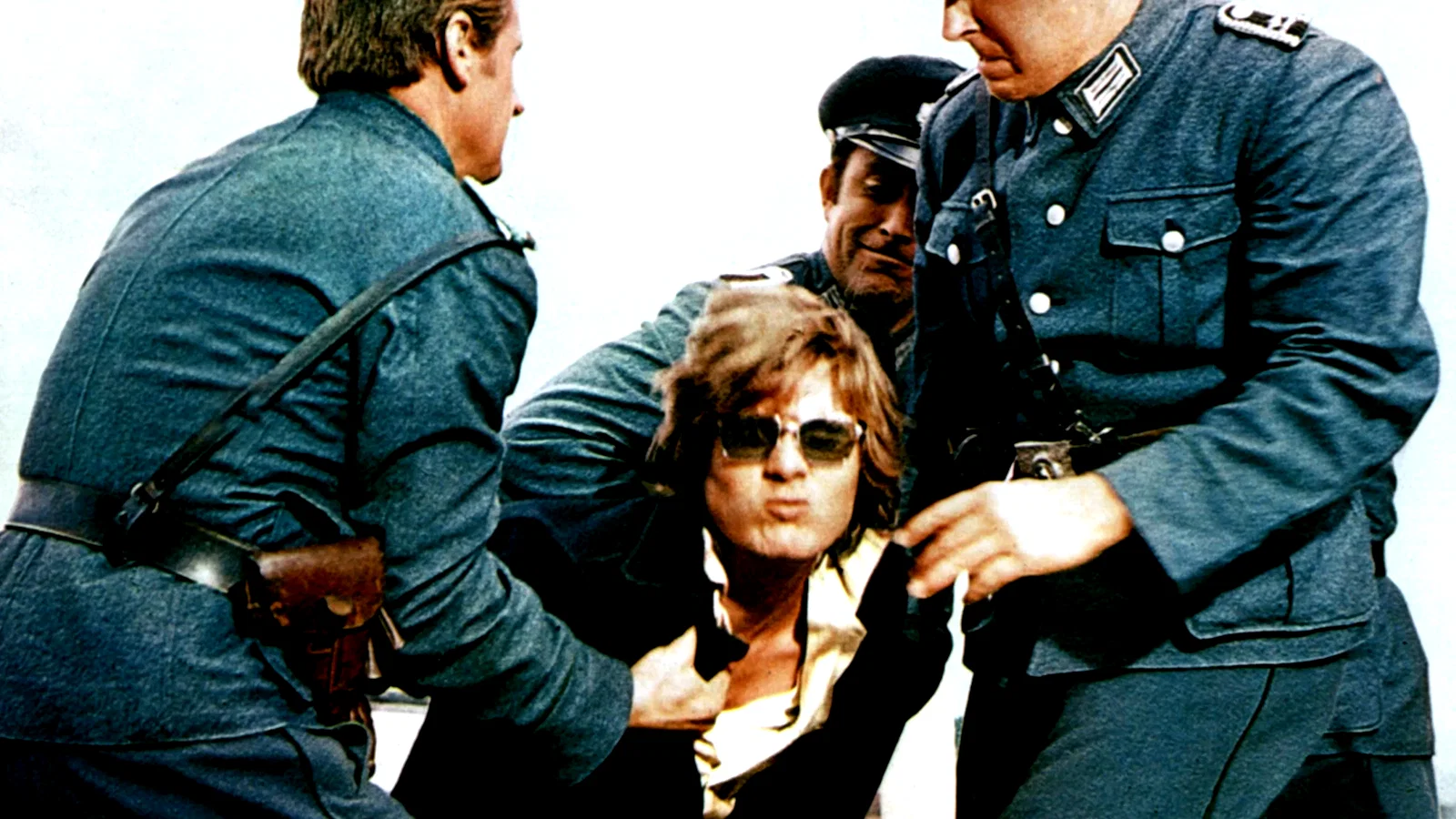 Photo 2 du film : Le miroir aux espions