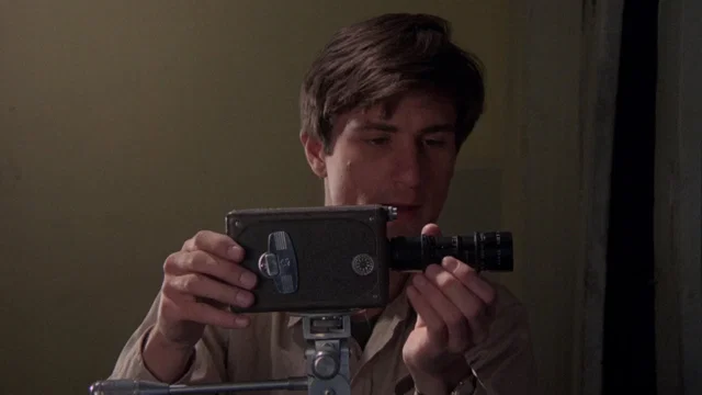 Photo 2 du film : Hi, Mom !