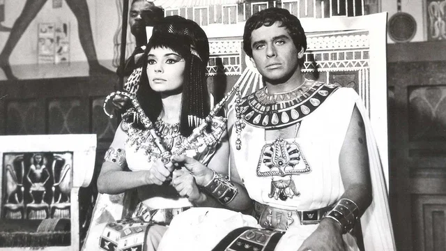 Photo 3 du film : Cleopatre une reine pour cesar