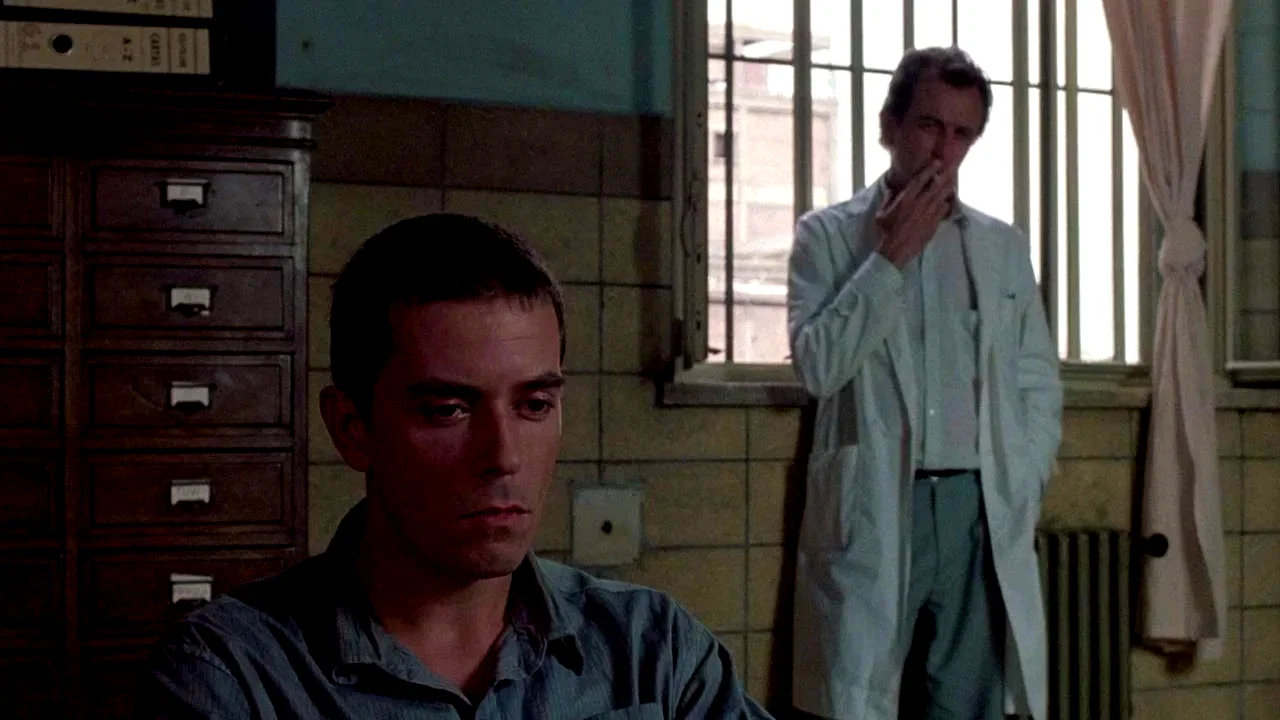 Photo du film : Homme regardant au sud est