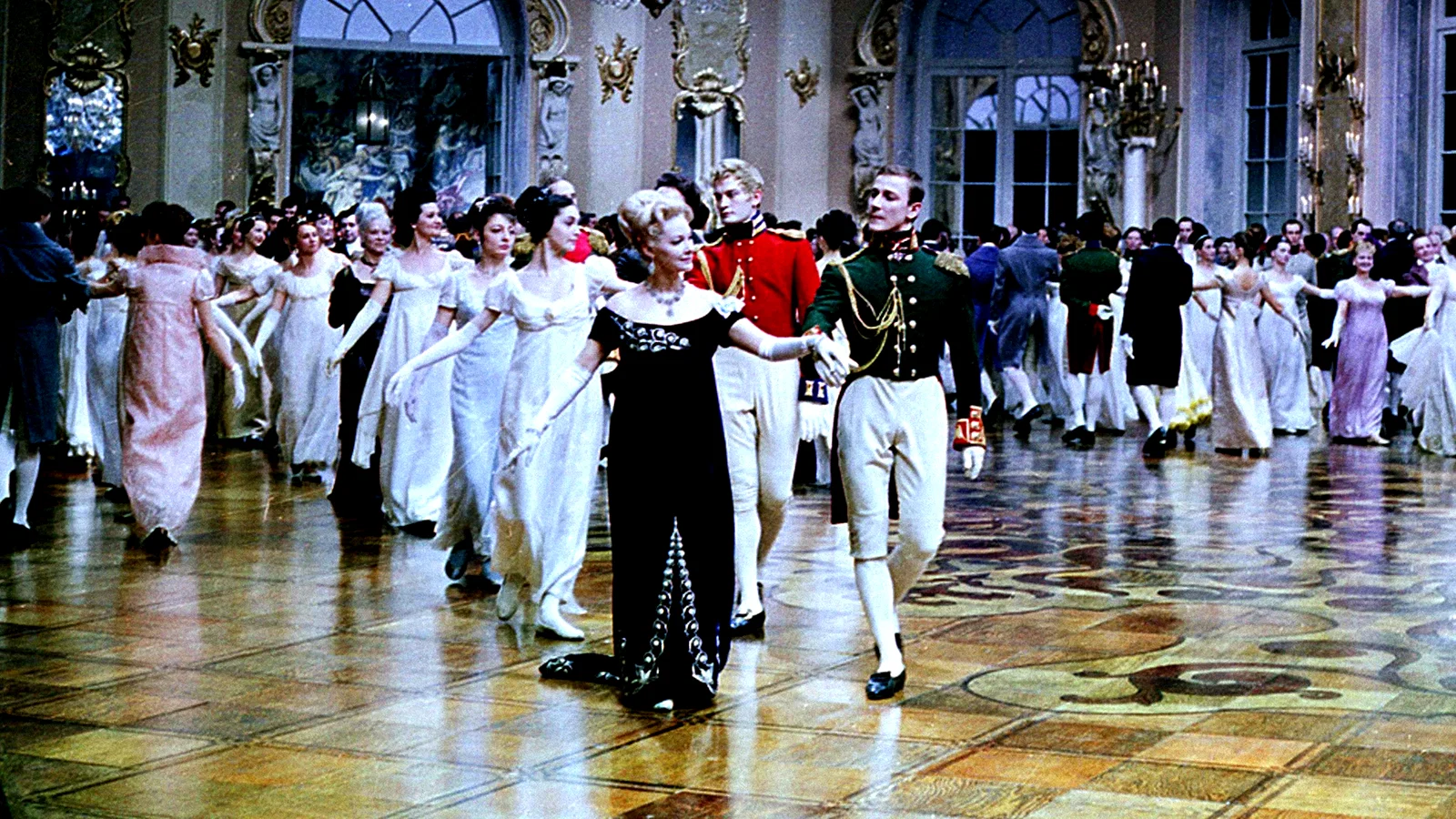 Photo du film : Guerre et Paix, Partie II: Natasha Rostova