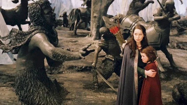 Photo 12 du film : Le Monde de Narnia : chapitre 1 - Le lion, la sorcière blanche et l’armoire magique