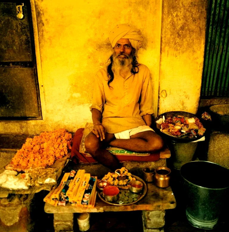Photo 9 du film : Darshan (l'etreinte)