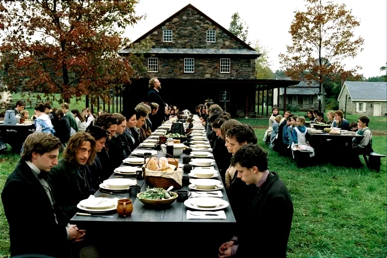 Photo 8 du film : Le village