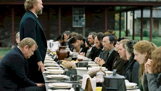 Photo 9 du film : Le village