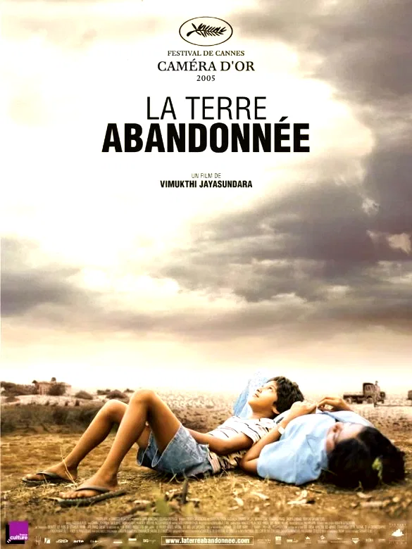 Affiche du film : La terre abandonnée