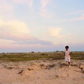 Photo du film : La terre abandonnée