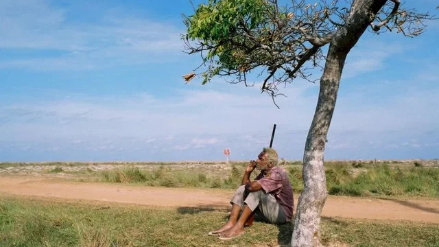 Photo 6 du film : La terre abandonnée