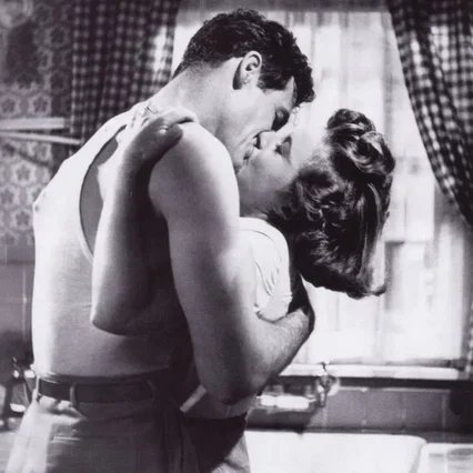 Photo 4 du film : Le demon s'eveille la nuit