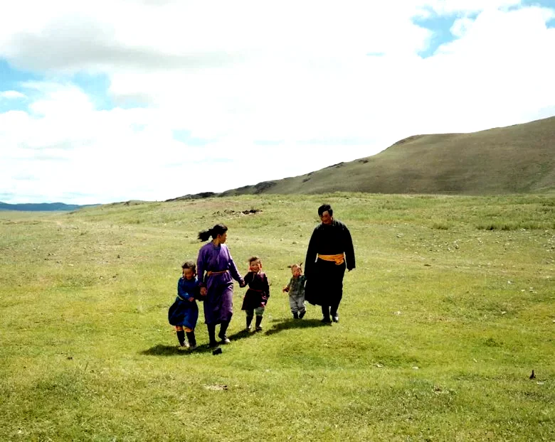 Photo 2 du film : Le chien jaune de Mongolie
