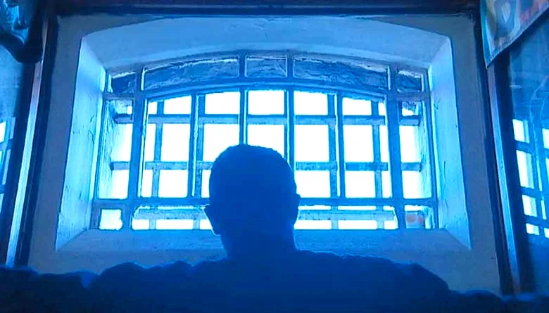 Photo 7 du film : La raison du plus fort