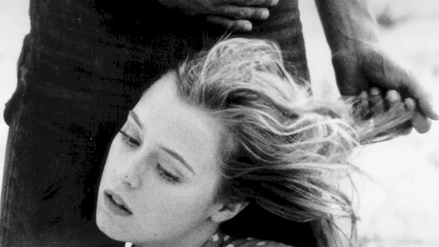 Photo 4 du film : Une vraie jeune fille