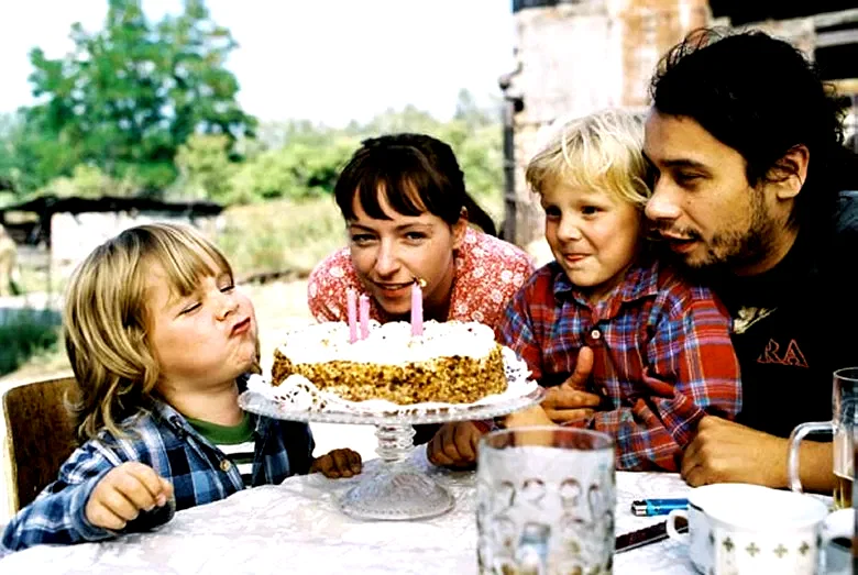 Photo 3 du film : Something like happiness
